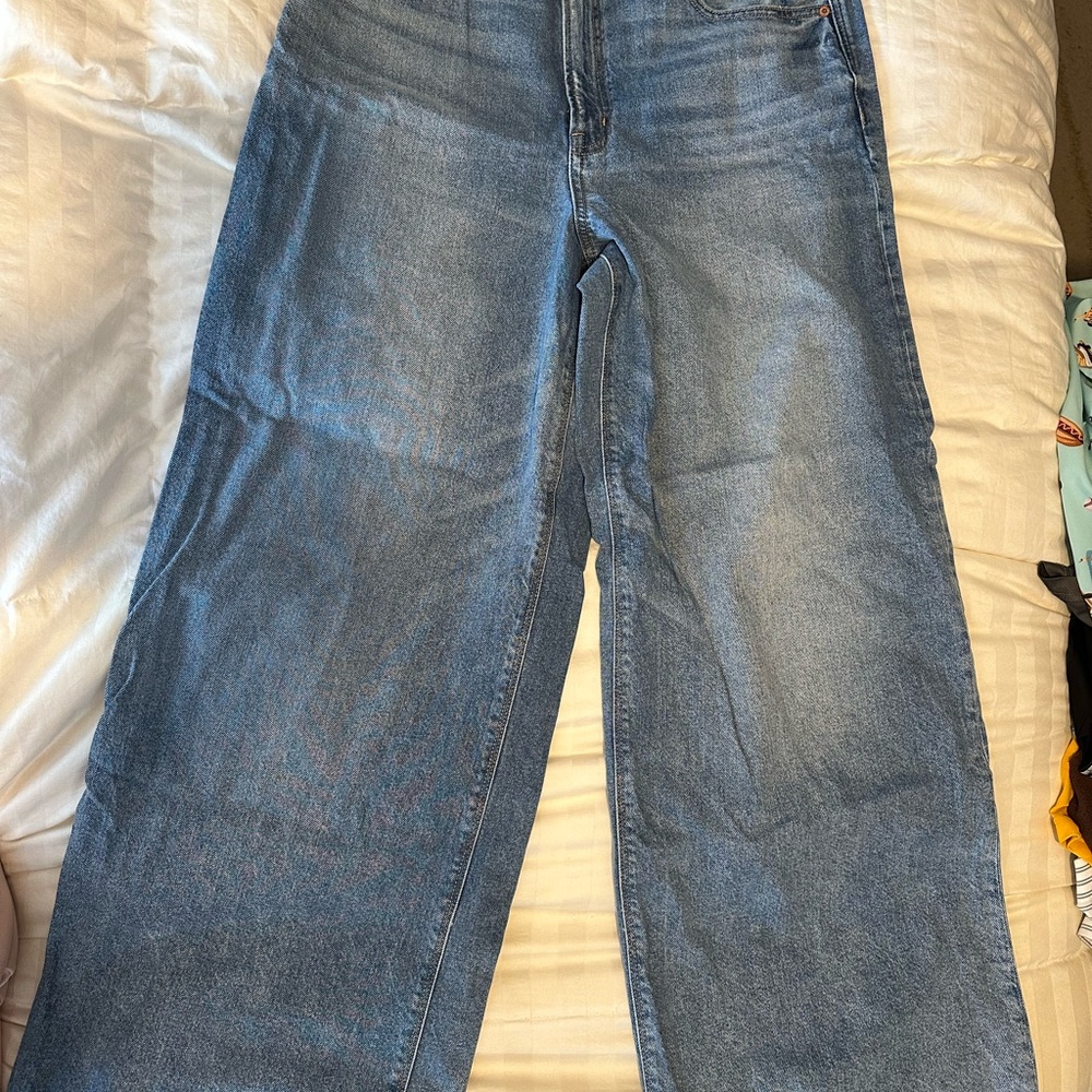 American Eagle Outfitters super high-rise ultra wide leg Jeans